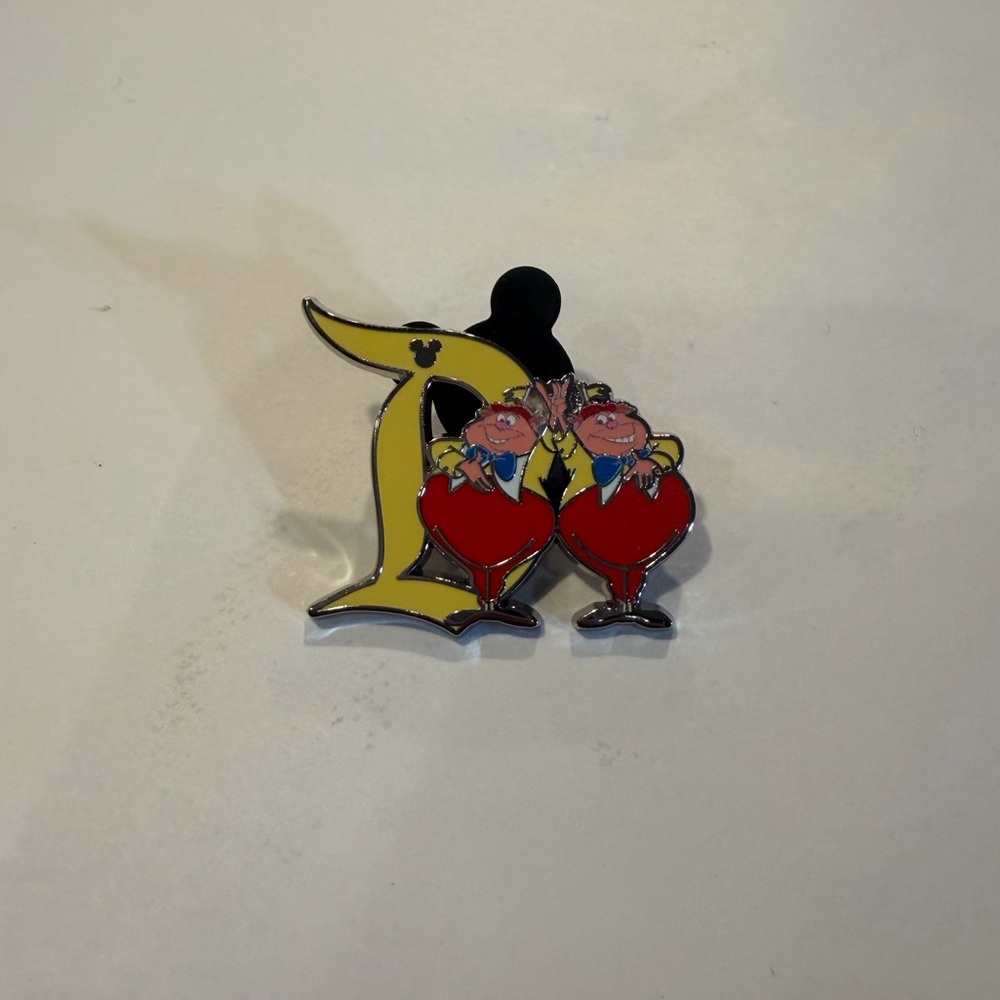 2025 Disneyland Hidden Mickey Chaser Disneyland D